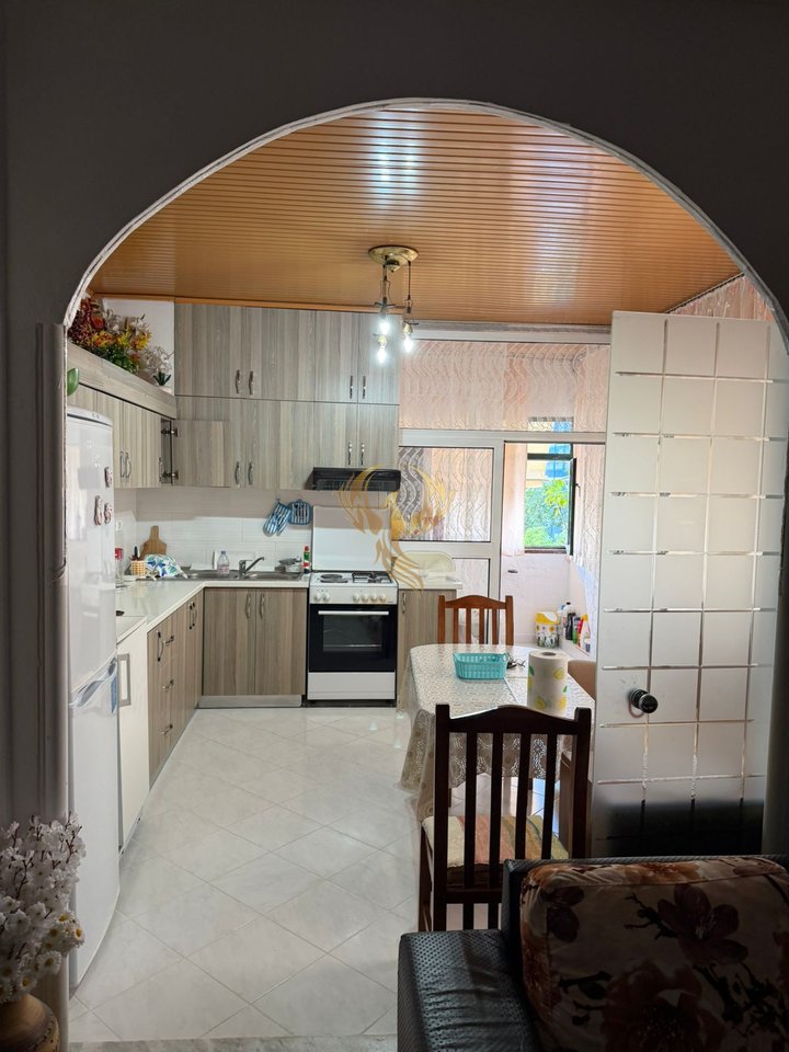 Jepet me qera Apartament 1+1, te Rr.Dritan Hoxha