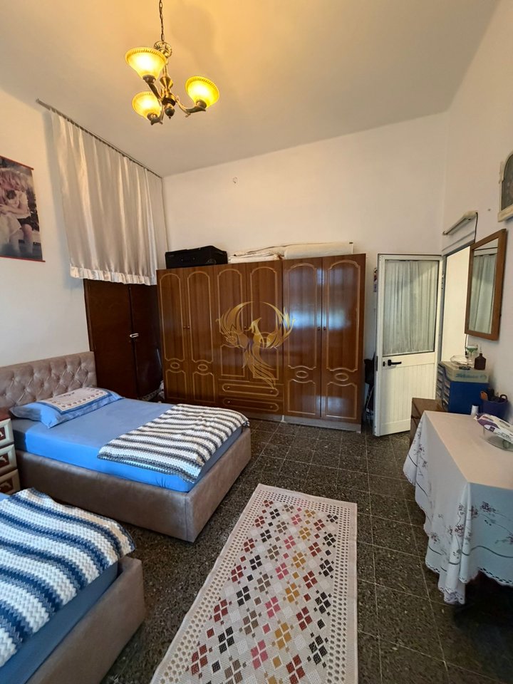 Jepet me qera Apartament 1+1, te Rr.Dritan Hoxha