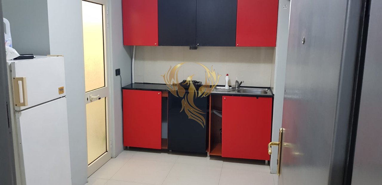 Jepet me qera Apartament 1+1 , tek Pallati me Shigjeta