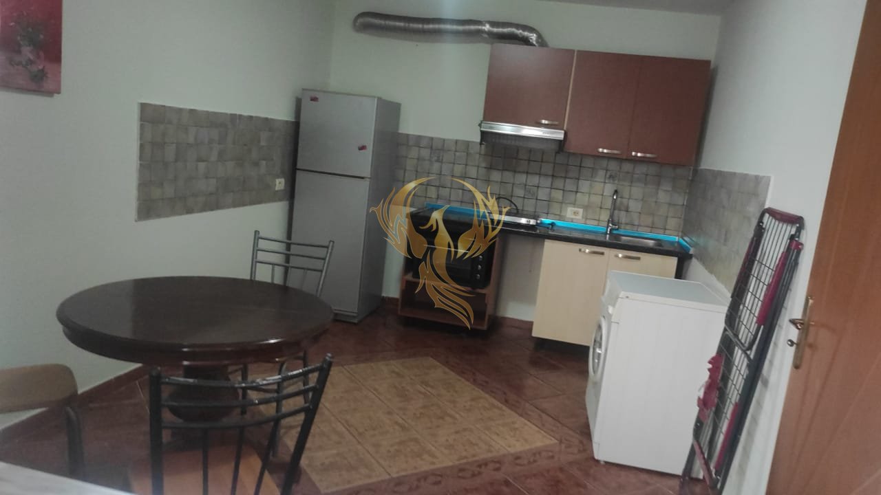 For rent Entrance 2+1, at Elbasan Street
