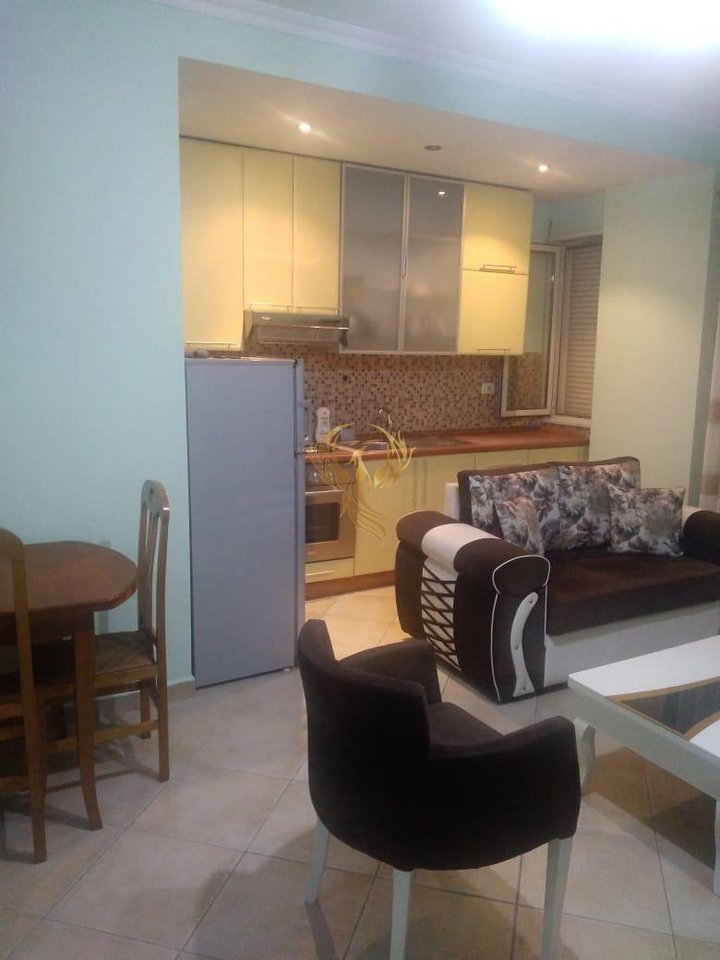 Jepet me qera Apartament 1+1 te Ish Parku
