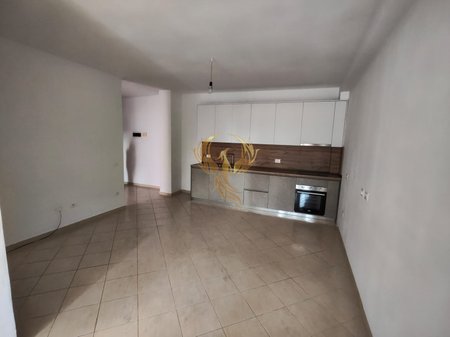 1+1+Bllk apartment for rent at Kthesa Kamza