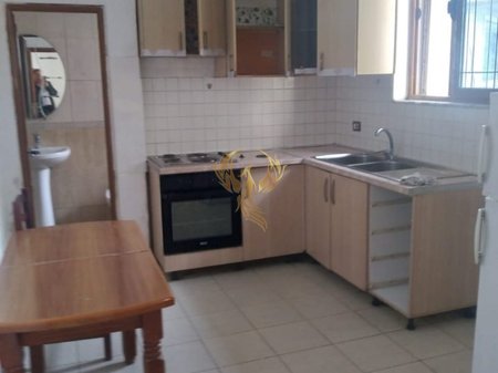 Affittasi ingresso 1+1 ad Ali Dem