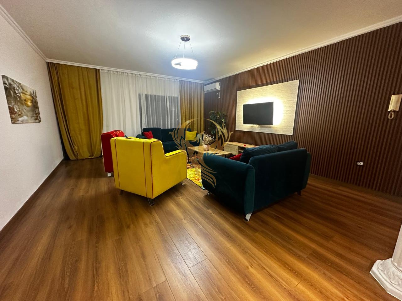 Jepet me qira apartament 2+1 Tek Rruga Him Kolli