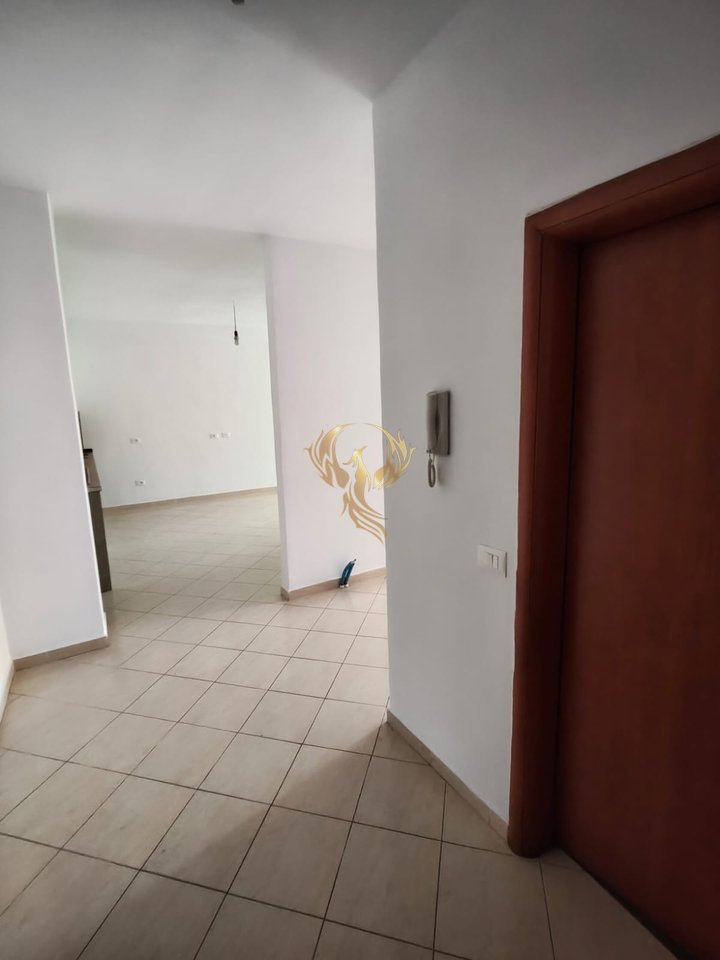 1+1+Bllk apartment for rent at Kthesa Kamza