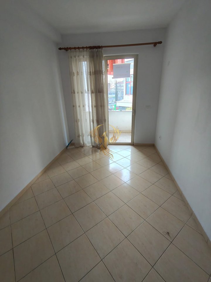 1+1+Bllk apartment for rent at Kthesa Kamza