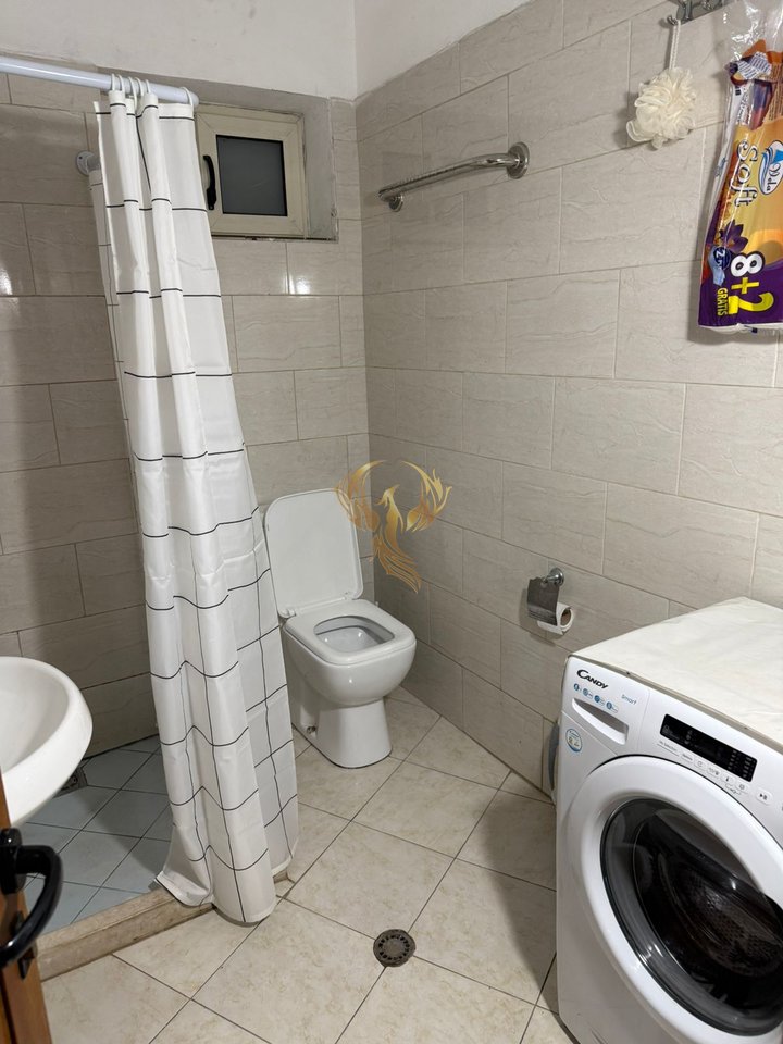 Jepet me qera Hyrje  1+1,tek Amerikan 2