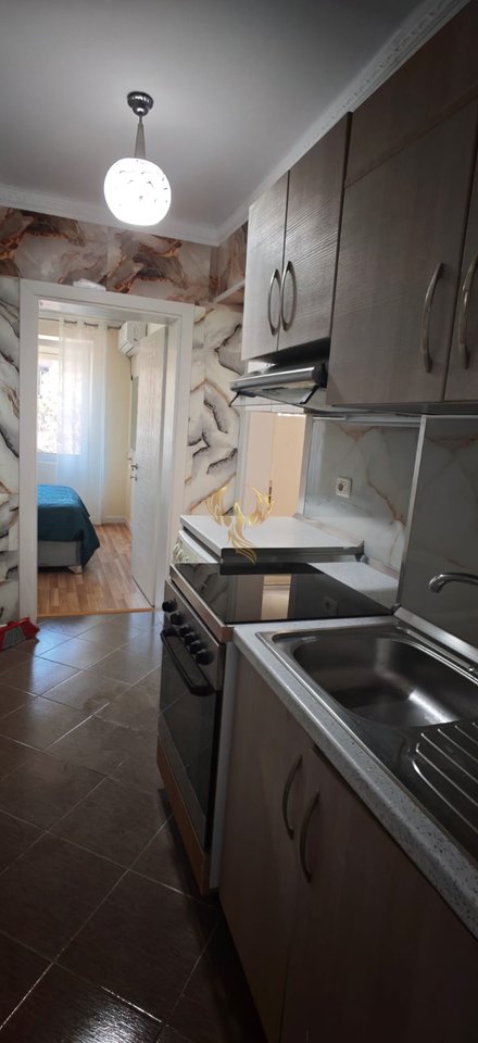 Jepet me qira apartament 1+1 tek Ish Ekspozita