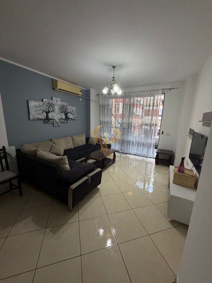 Jepet me qera Apartament 2+1 ne Astir