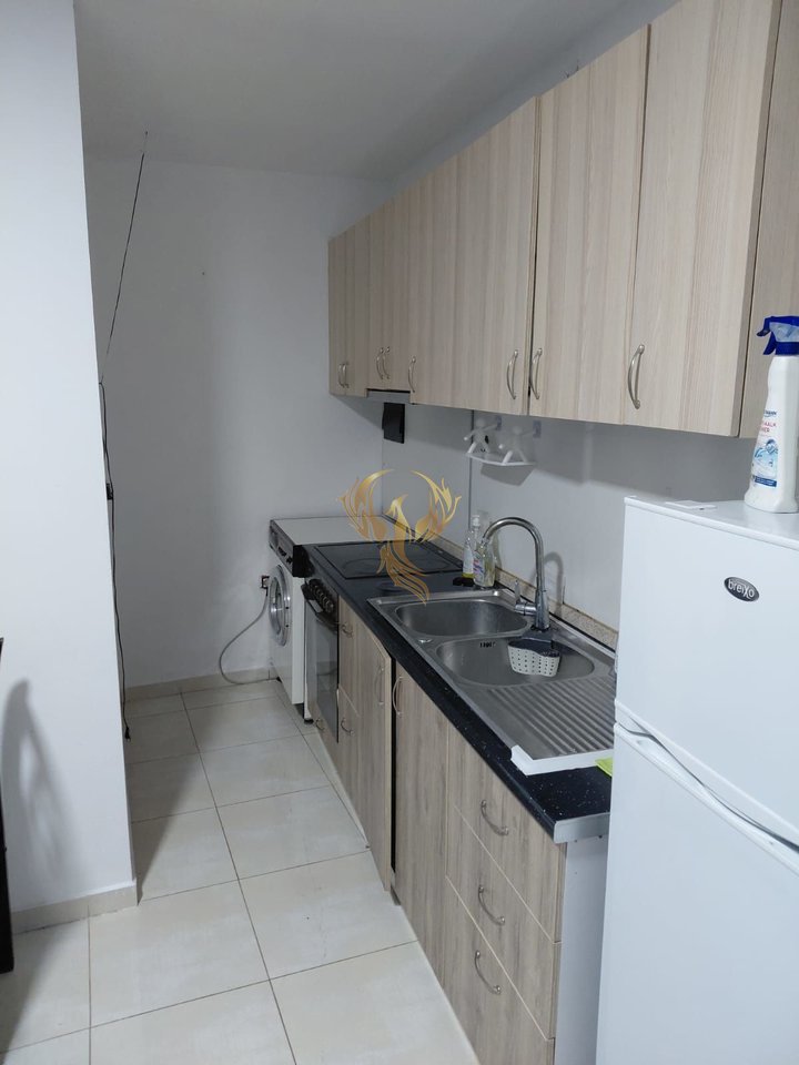 For rent: 1+1 entrance near Rrethi Shkozes.