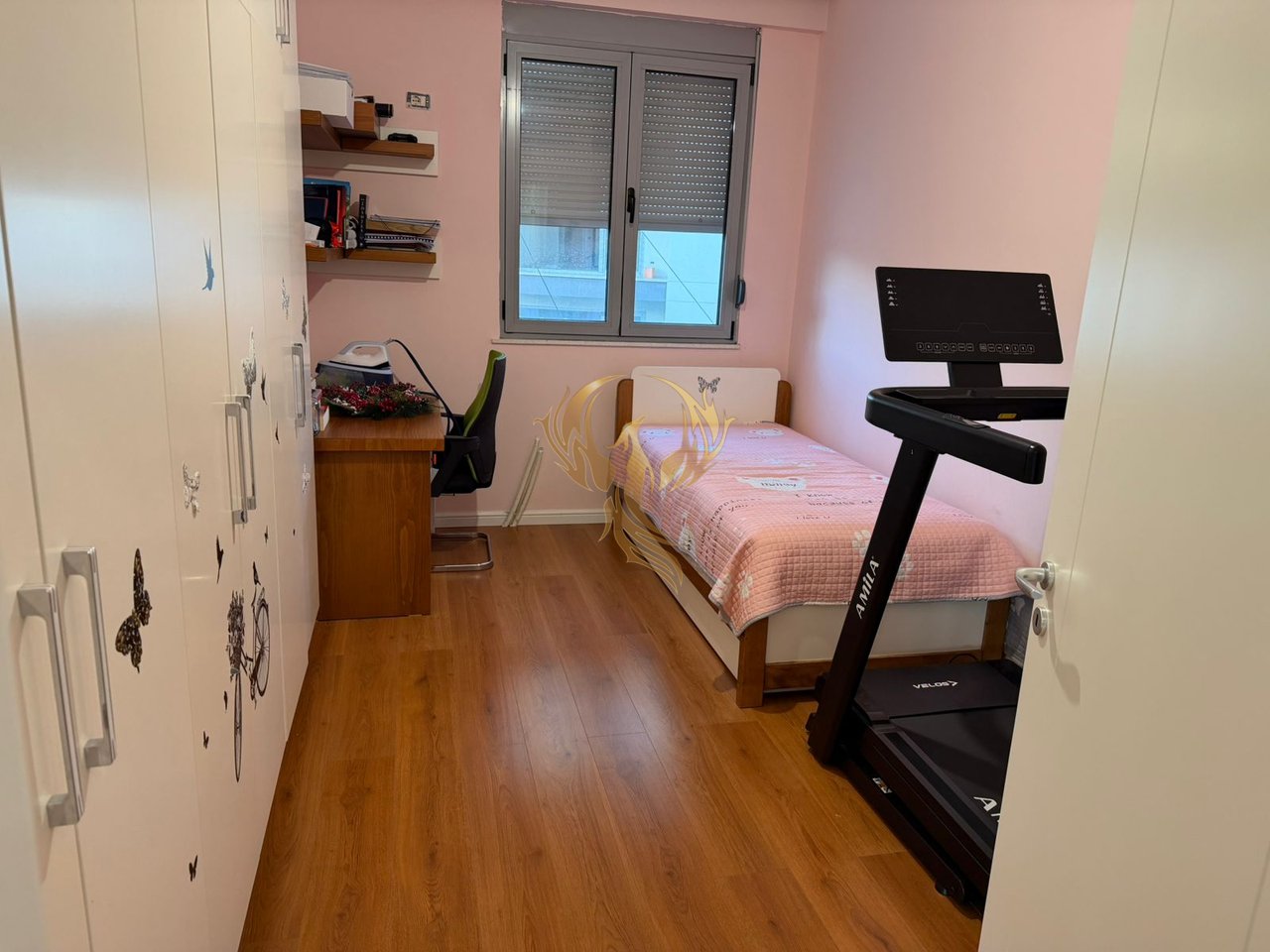 Jepet me qira apartament 2+1+Bllk ,tek Liqeni i Thate
