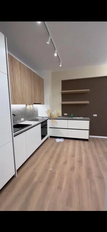 Jepet me qira Apartament/ Zyre 1+1 Brryli