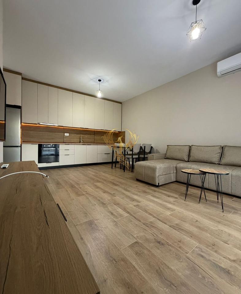 Jepet me qera apartament 1+1 tek Univers City, QTU