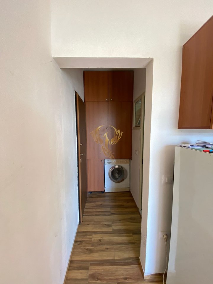 Jepet me qera Hyrje 1+1 ,tek Depot e Ujit