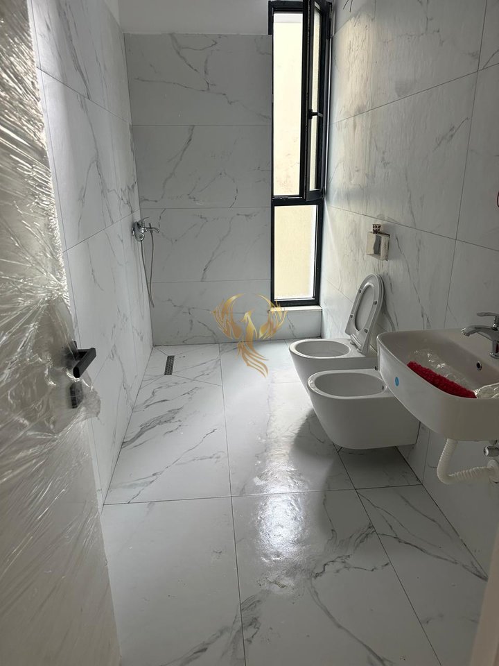 Jepet me qera Apartament 1+1,tek Stacioni i Trenit