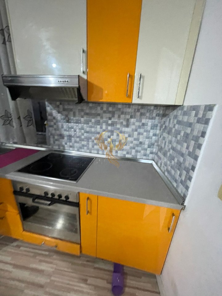 Affittasi ingresso 1+1, ad Astir.