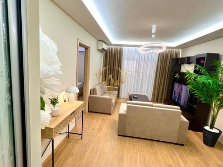 Jepet me qira apartament 1+1 tek Brryli