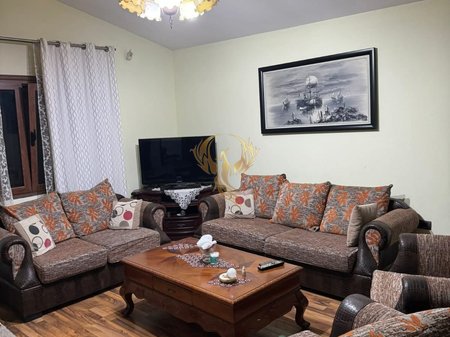 Jepet me qera shtepi 1+1 Shkoze