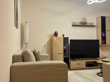 Jepet me qira apartament 1+1+Kuzhine me vete, Myslym Shyri