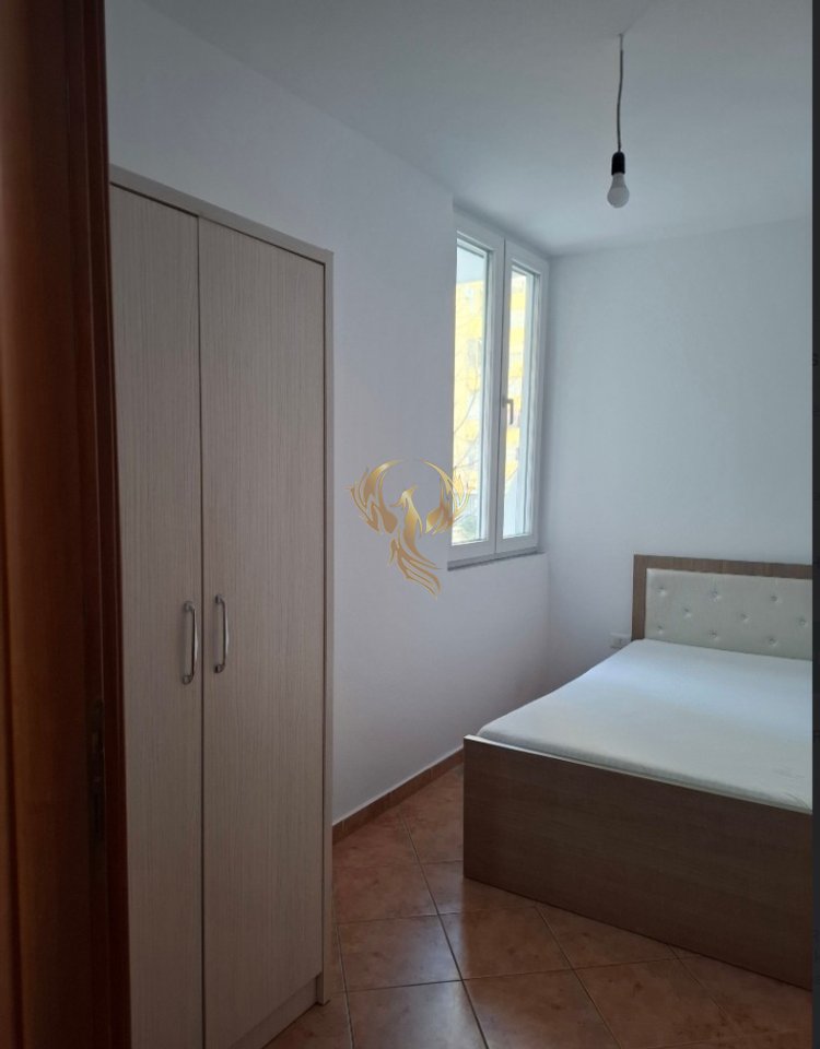 Jepet me qera Apartament 1+1, tek Komuna e Parisit