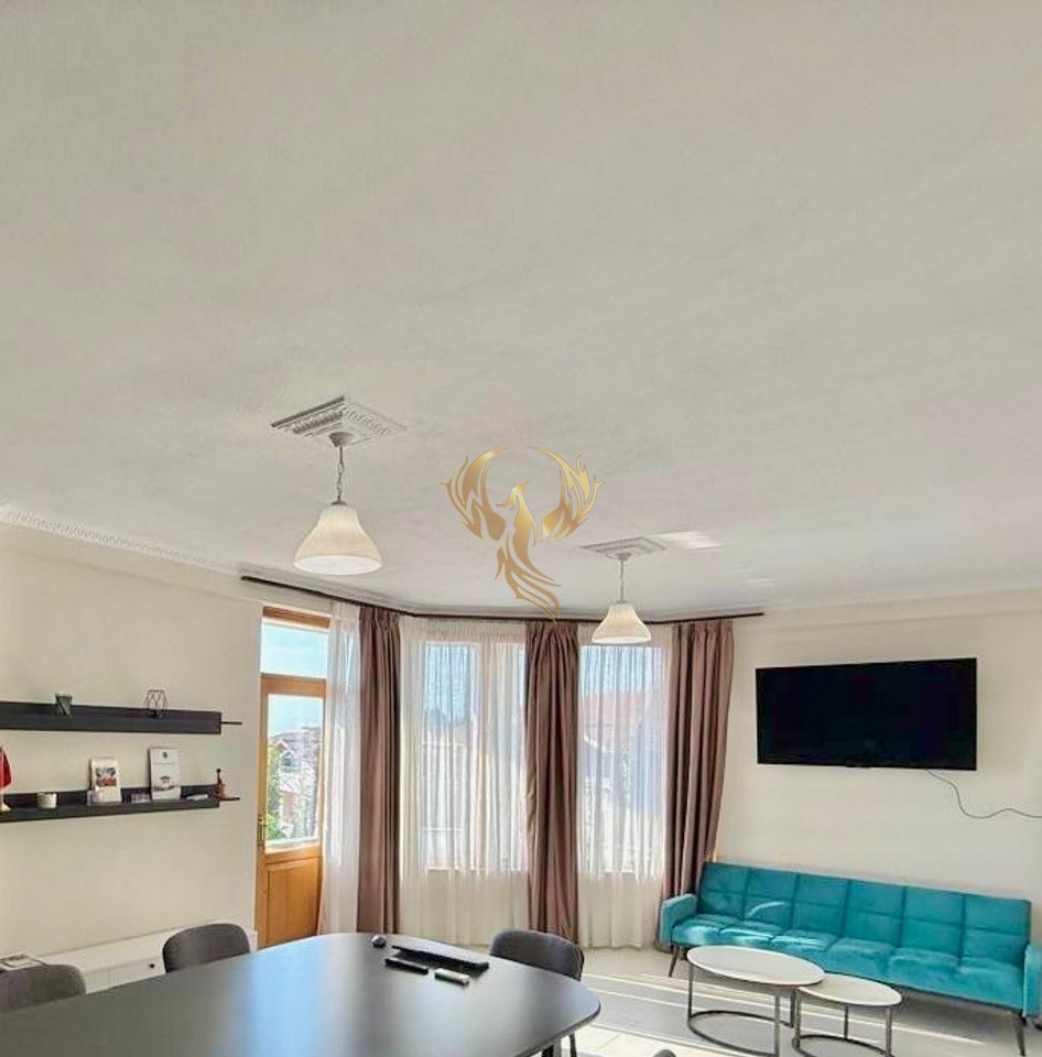 For rent Entrance 3+1+2 on Fuat Toptani Street