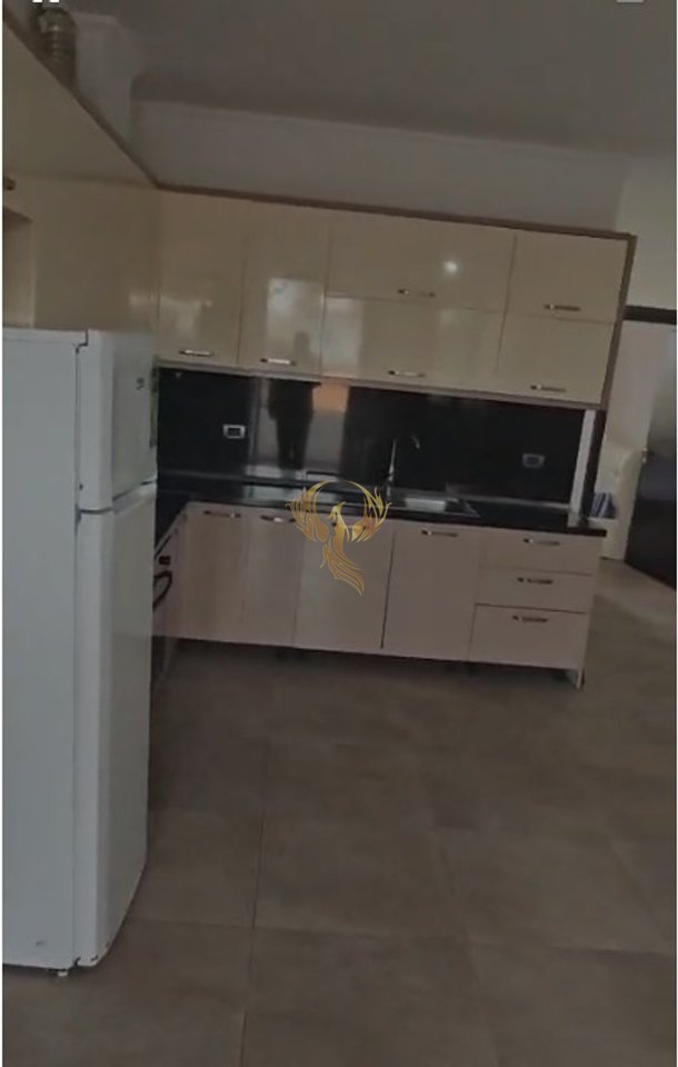 Jepet me qera Hyrje 1+1, ne Laprake