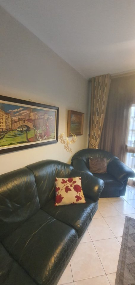 Affittasi ingresso 2+1+2 a Brryli