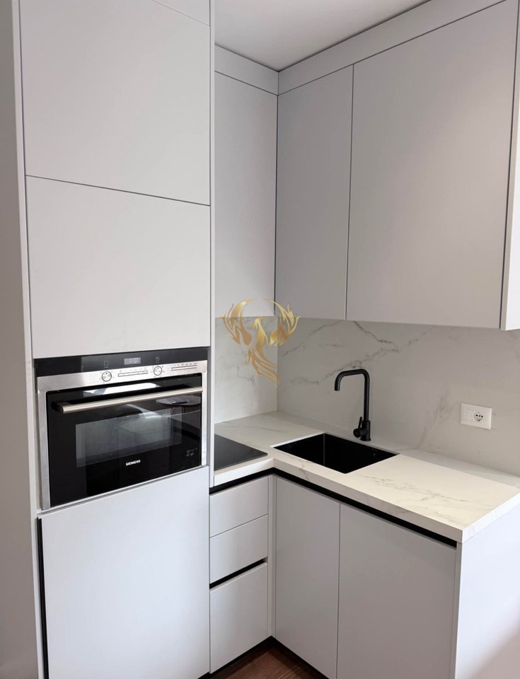 Affittasi ingresso 1+1, in 5 Maj.