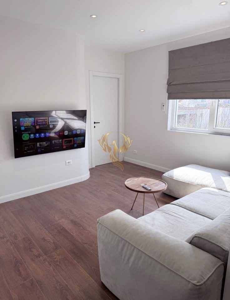 Affittasi ingresso 1+1, in 5 Maj.