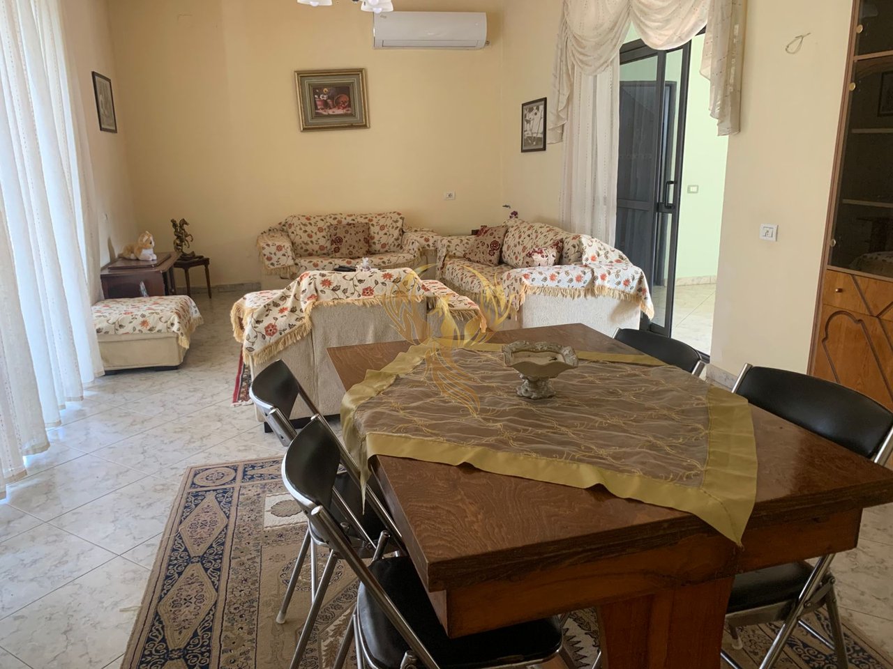 Jepet me qira Hyrje 2+1+3 ne Porcelan