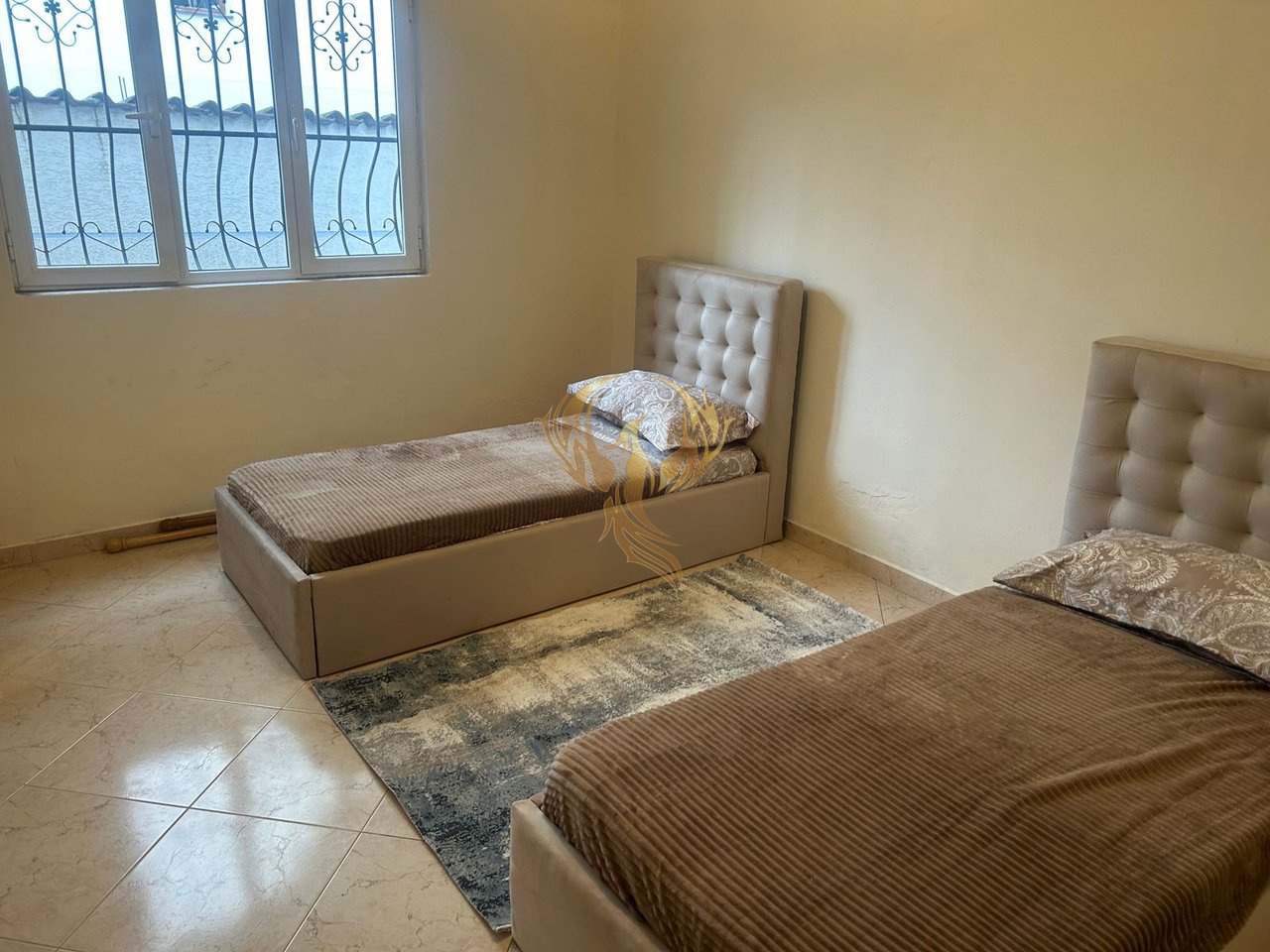 Jepet me Qera Hyrje 2+1 ,ne Laprake