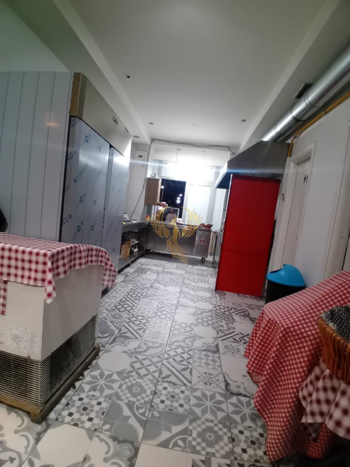 Shitet biznes,Fast Food&Pizza te Bulevardi Bajram Curri