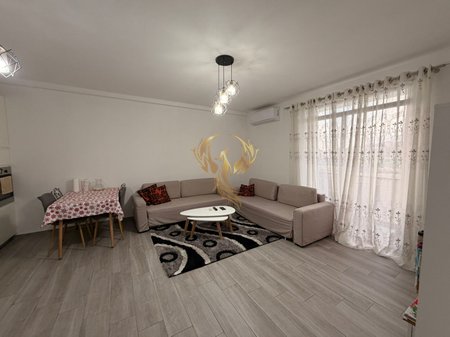 Jepet me qera Apartament 2+1+2 te 5 Maj