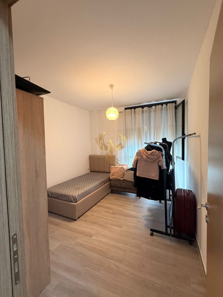 Jepet me qera Apartament 2+1+2 te 5 Maj