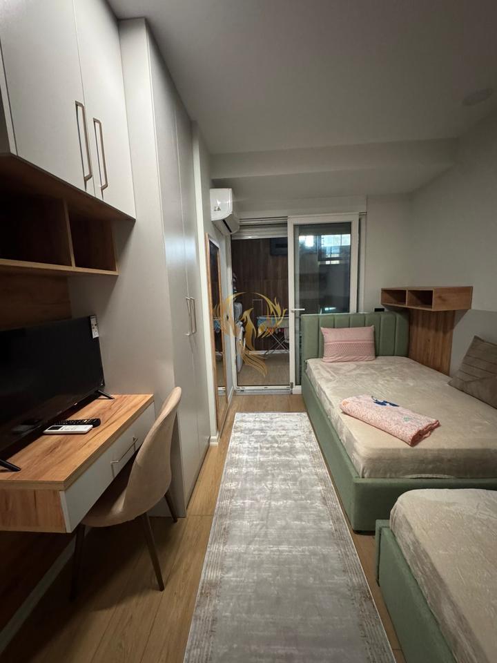 Jepet me qera apartament 2+1+2 tek Shkolla e Bashkuar, Rruga e Dibrës