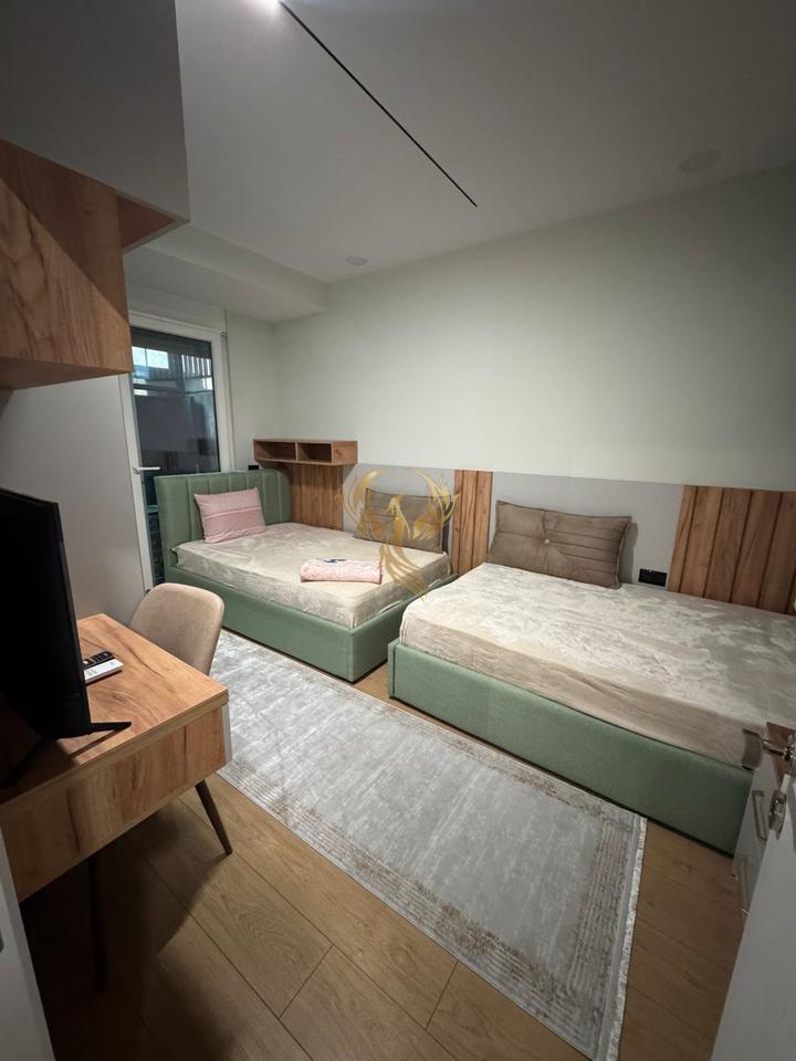 Jepet me qera apartament 2+1+2 tek Shkolla e Bashkuar, Rruga e Dibrës