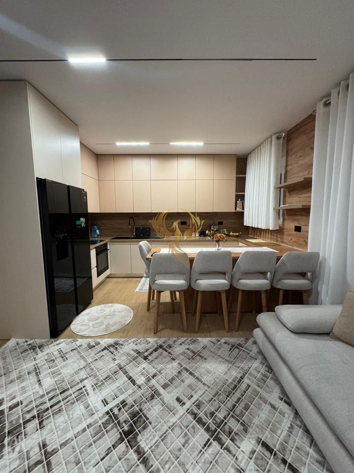 Jepet me qera apartament 2+1+2 tek Shkolla e Bashkuar, Rruga e Dibrës