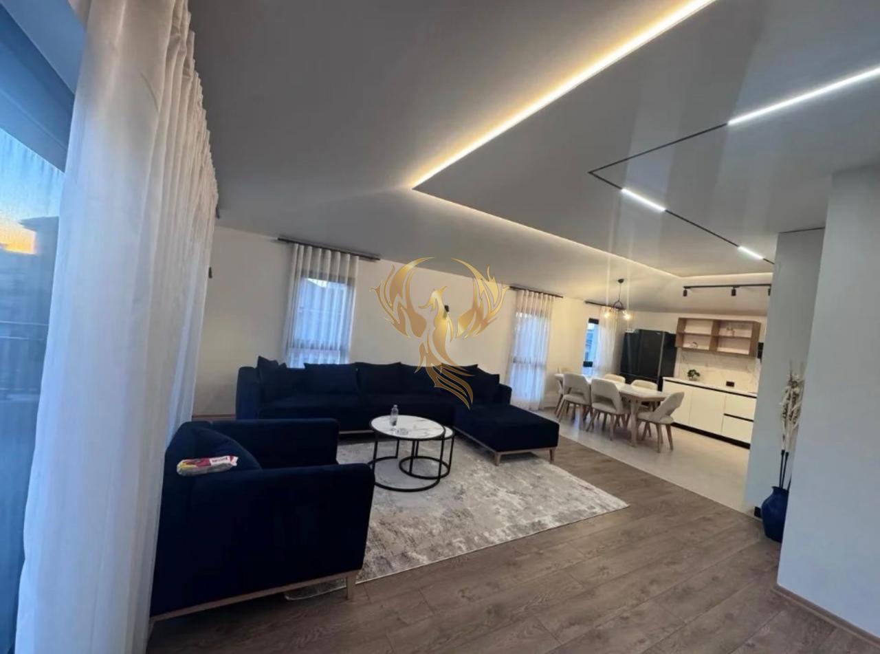 Affittasi ingresso 2+1+2+blocco a Lapraka