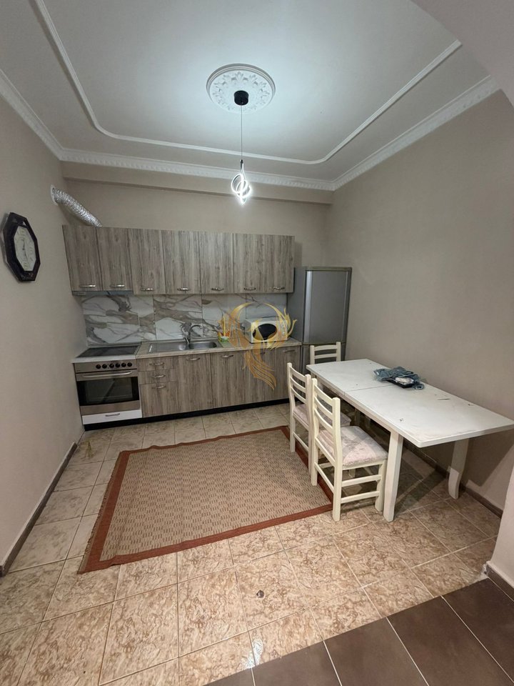 1+1 entrance for rent in Kinostudio