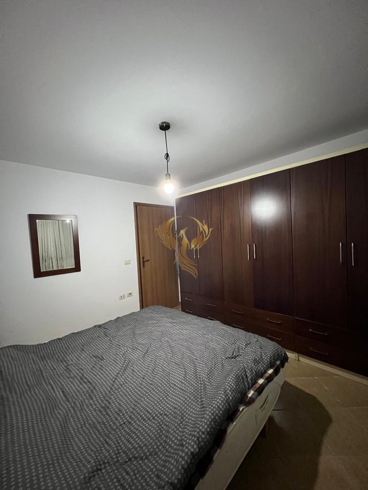 Jepet me qira Hyrje 2+1 Ali Demi