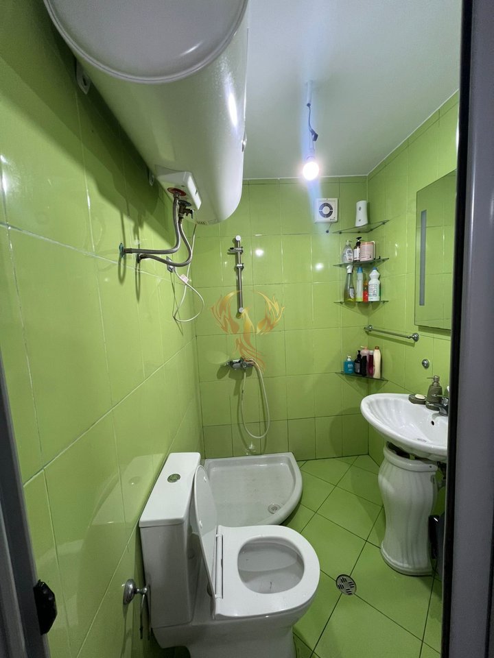 Jepet me qira Hyrje 2+1 Ali Demi