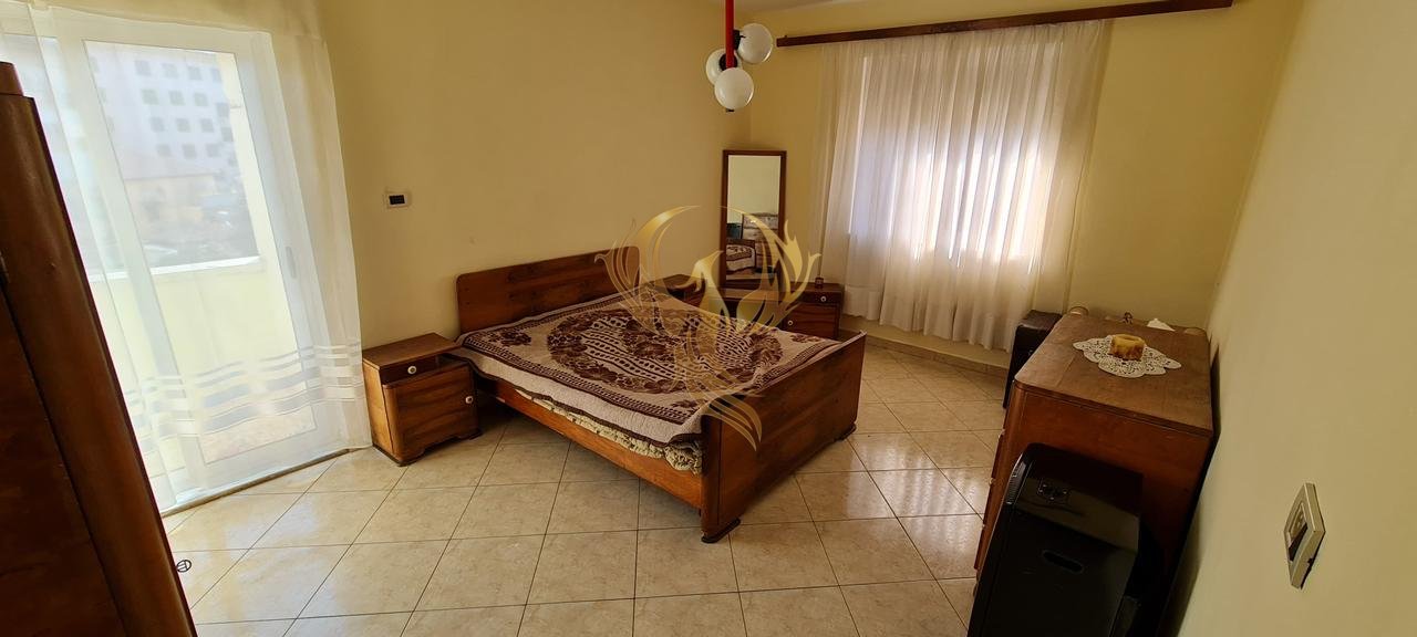 Affittasi appartamento 1+1 con cucina indipendente + 2 balconi vicino al Mercato Nuovo