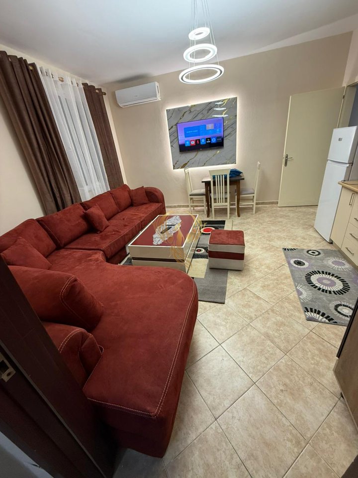 Jepet me Qera Apartament 2+1 ne Astir