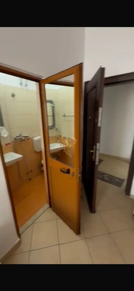 Jepet me qera Garsoniere te 5 Maj