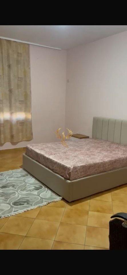 Jepet me qira Hyrje 1+1+Kuzhine ne Selite