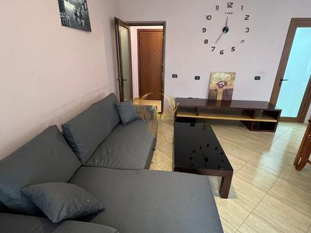Jepet me qira Apartament 1+1 tek Rruga e Dibres