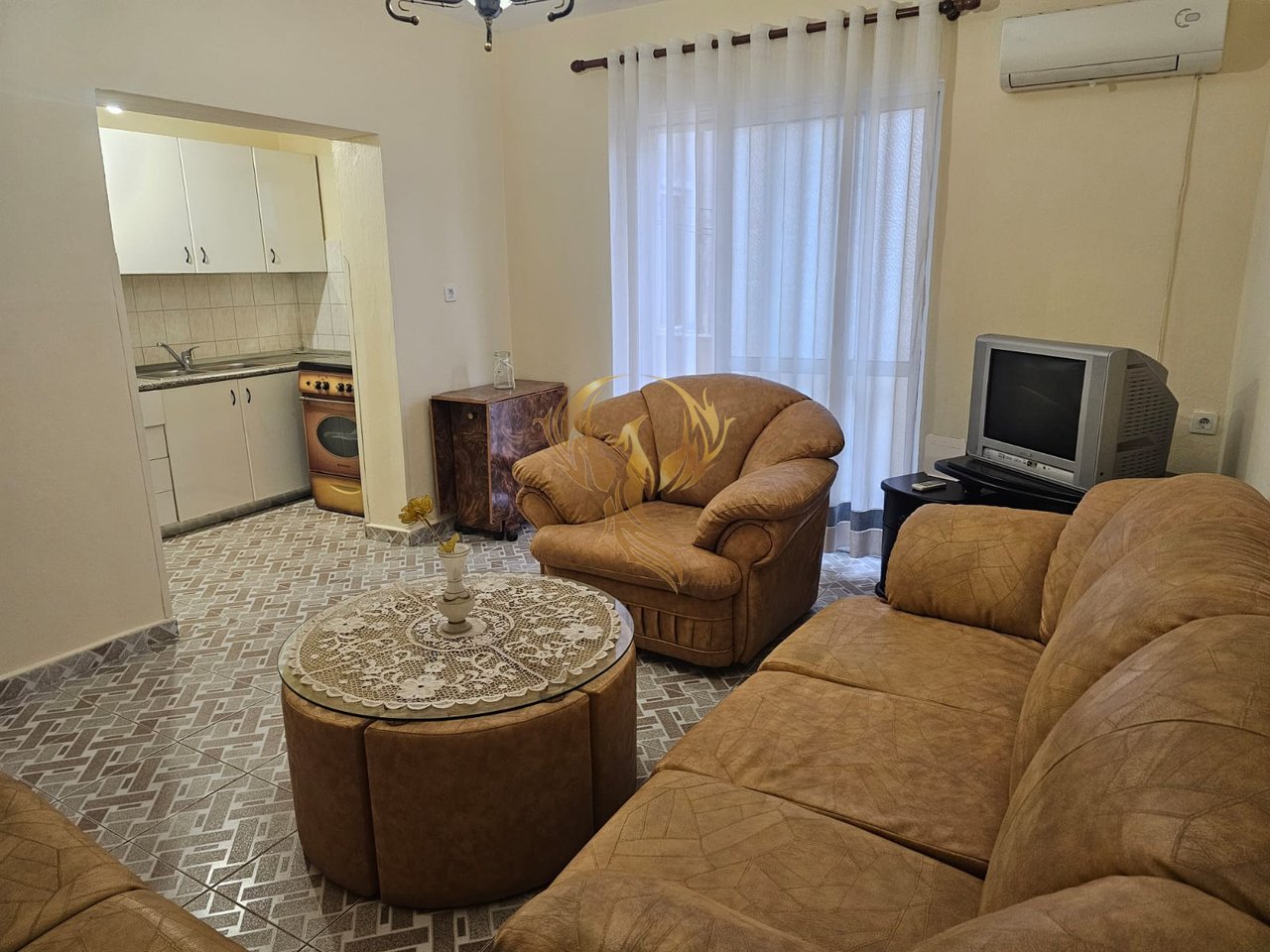Jepet me qira Apartment 3+1 te Bulevardi Zogu i Pare