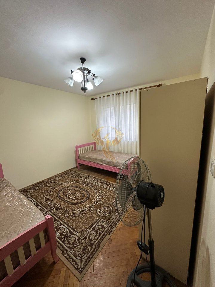Jepet me qira Apartment 3+1 te Bulevardi Zogu i Pare