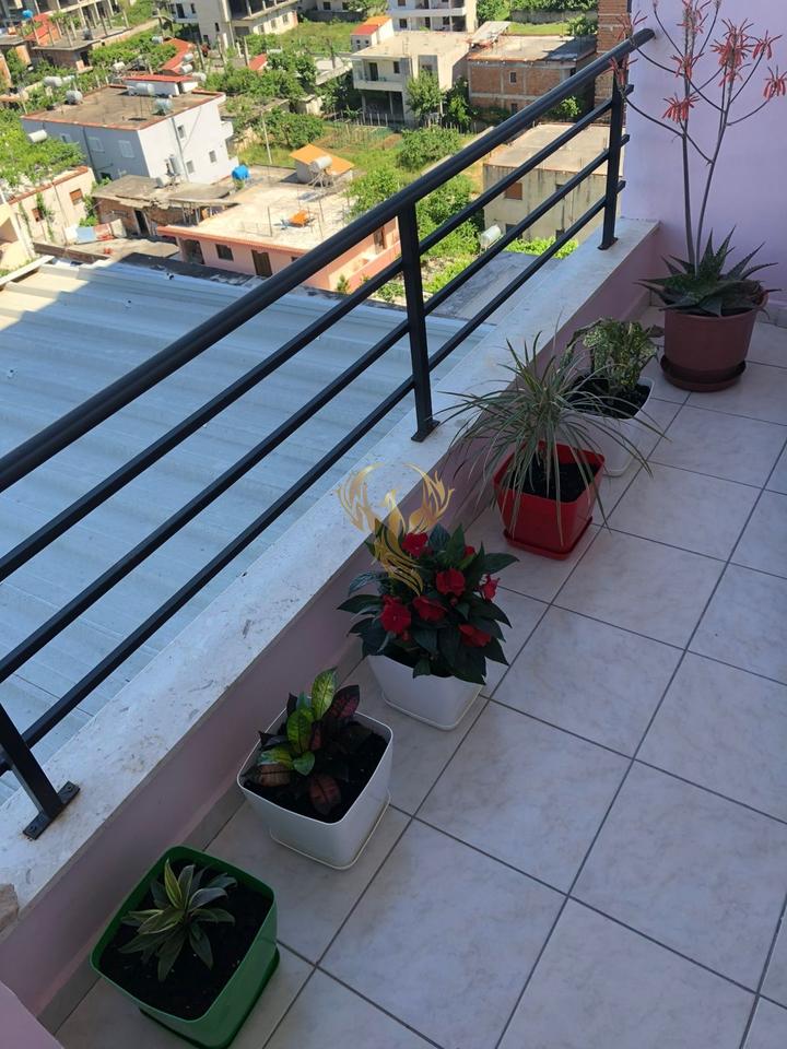 Jepet me qera apartament 1+1 në Astir