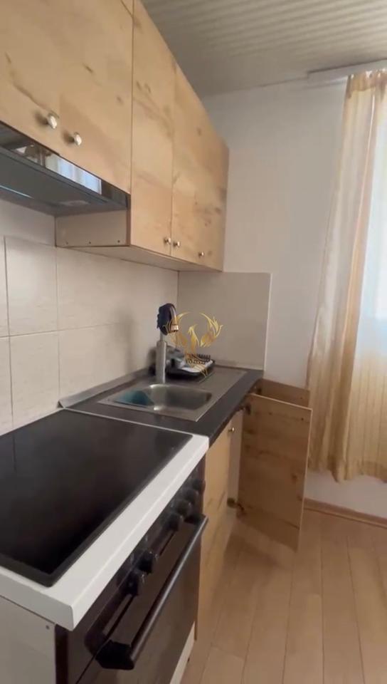 Appartamento 1+1 disponibile presso Komuna Parisit